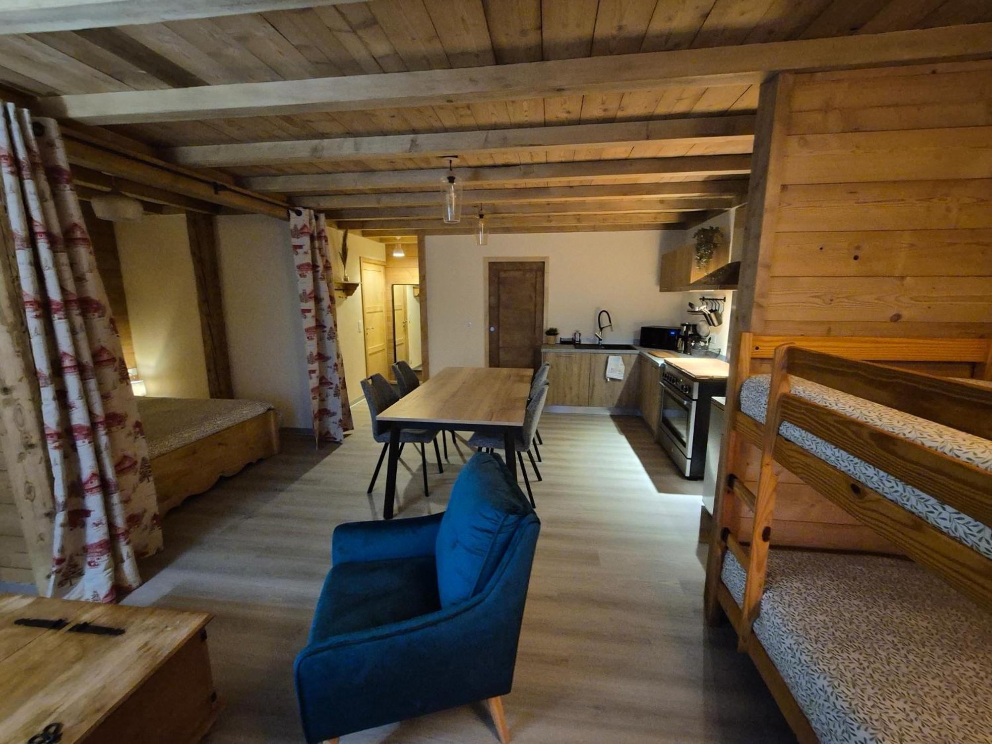 Del Vino Bar A Vin & Guitares Appartement Sauna Terrasse Garage Orchamps-Vennes Esterno foto