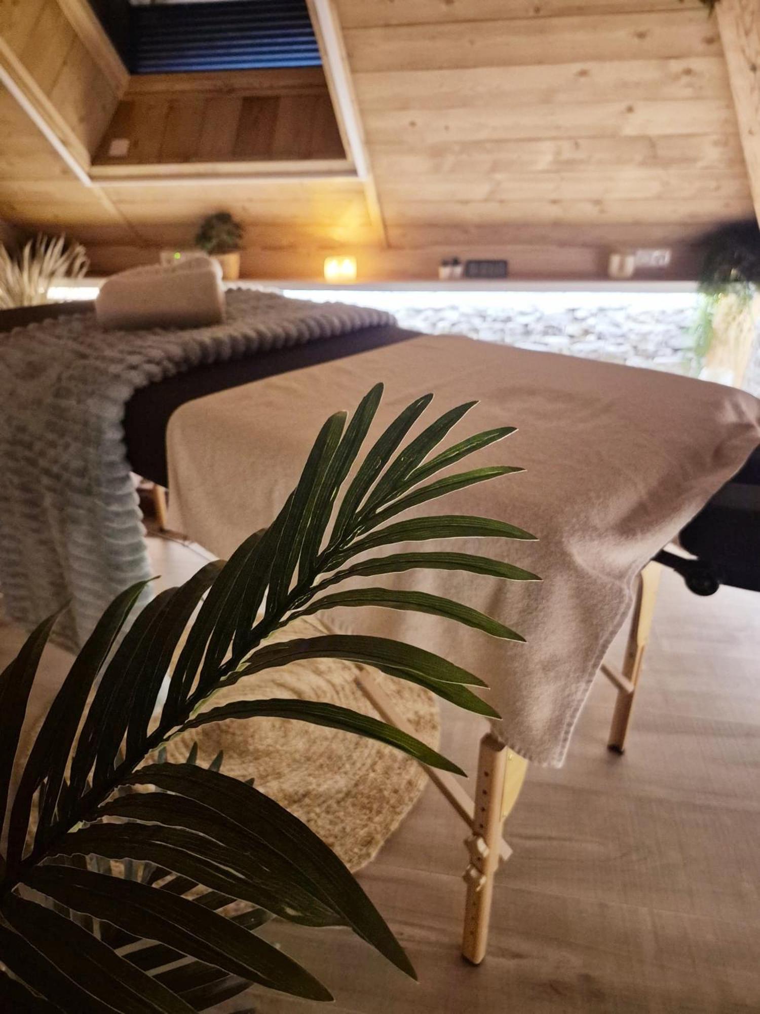 Del Vino Bar A Vin & Guitares Appartement Sauna Terrasse Garage Orchamps-Vennes Esterno foto